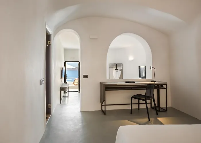 Sun Rocks Boutique (adults Only) 5* Firostefani